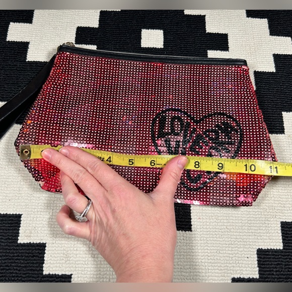 VICTORIA’S SECRET, sequined clutch!! - Picture 9 of 9